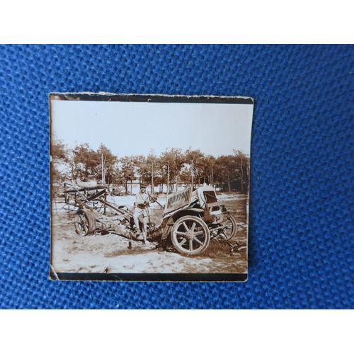 Photo D'un Soldat Français 1914/18 Avec Un Véhicule.