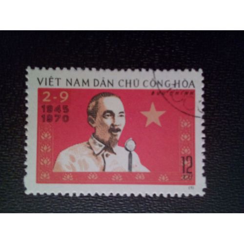 Timbre Vietnam - Nord Yt 697 Ho Chi Minh Au Micro 1970