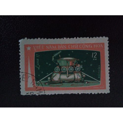 Timbre Vietnam - Nord Yt 731 "Luna 17" Sur La Lune 1971