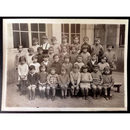 Photo De Classe Cartonnée 1930 Format 18x13cm (A. Perrier, 12 Rue Longue À Lyon)