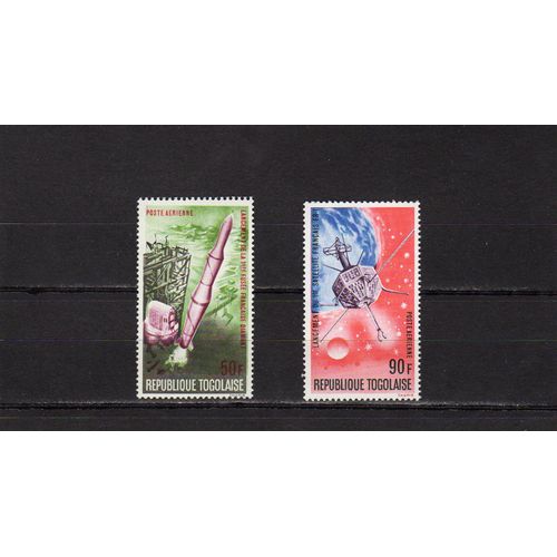 Timbres De Poste Aérienne Du Togo (Lancement Des Premiers Satellites Français)