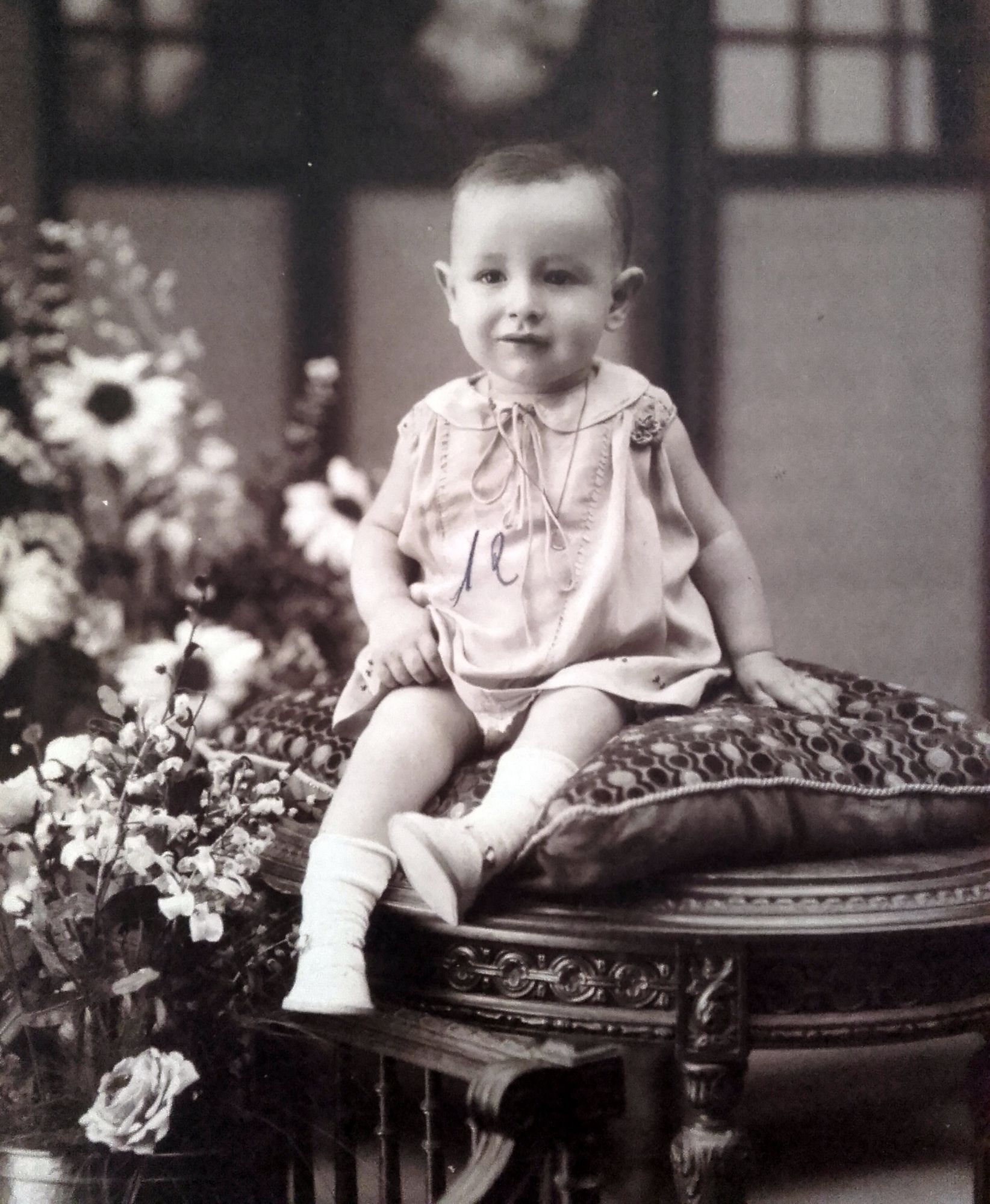 Photo Cdv Carte De Visite Bebe Espagnol Assis Sur Un Coussin Jose Alonso Barcelone Rakuten