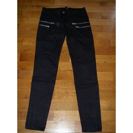 Pantalon Jean Coupe Slim Couleur Noire Jennyfer Modèle Avec Fermetures Éclairs Sur Jambe Taille 16 Ans Ou 36
