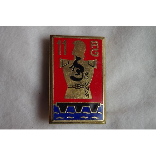 Insigne 11 Régiment Du Génie, Avec Attache
