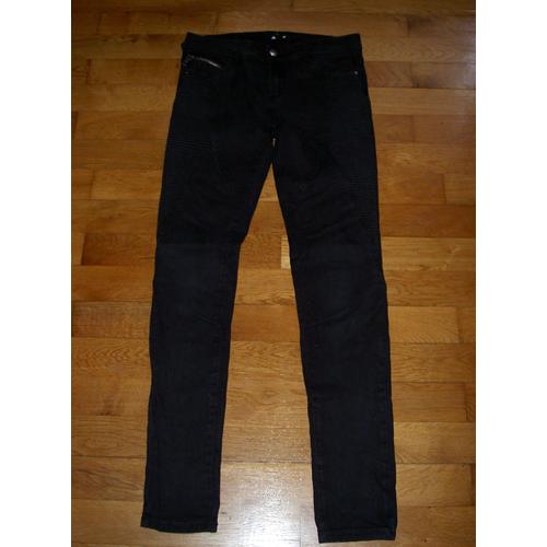 Pantalon Jean Coupe Slim Couleur Noire Jennyfer Modèle Avec Coutures Sur Jambes Taille 16 Ans Ou 36