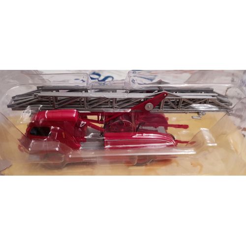 Echelle Gugumus 24m Sur Porteur Gallion Renault 1/43e Sapeur Pompier Hachette Auxerre-Ixo