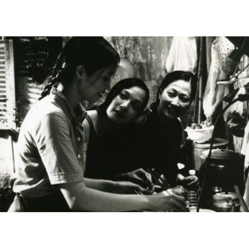 À La Verticale De L'été - Tran Anh Hung - Nguyen Nhu Quynh - Le Khanh - Photo De Presse Argentique Noir Et Blanc - Format 13x18 Cm - Année 1999
