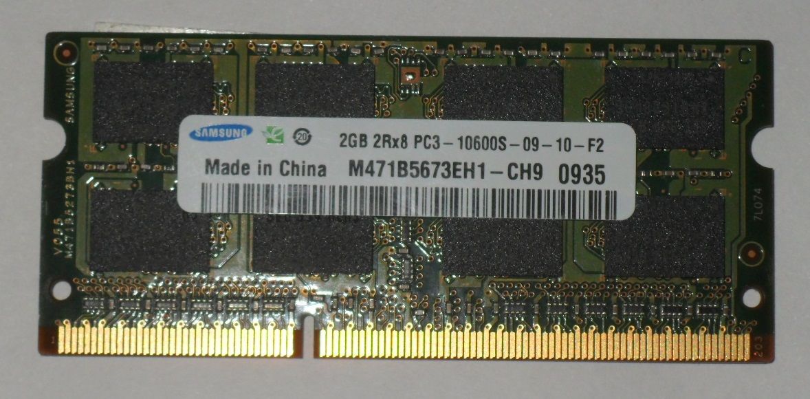 Samsung 2GB 2Rx8 - 10600S-09-10-F2 M471B5673EH1-CH9 0935