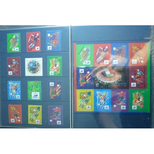 1998 France Coupe Du Monde De Football 23 Timbres