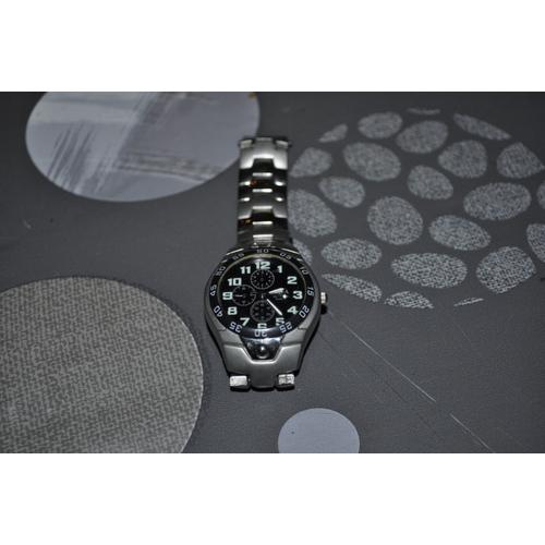 Montre "Stainless Steel Back"