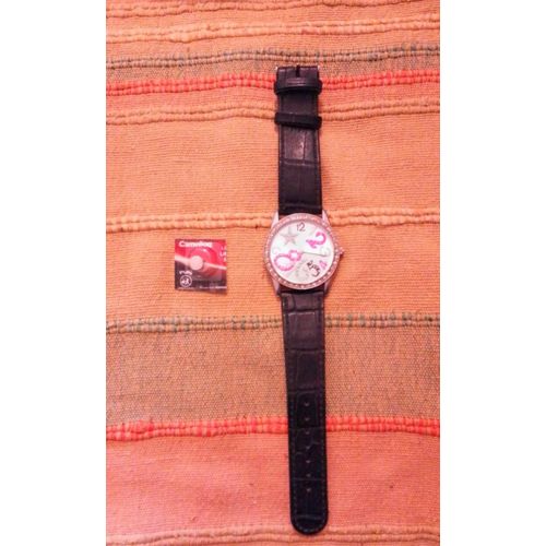Montre Cadran Acier Strass Coloré Manche Noir + Pile