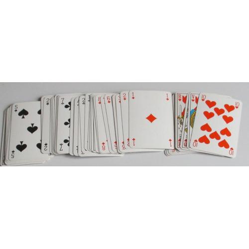 Jeu De 52 Cartes Complet - Dos À Mini Losanges Marine Et Blanc - Cartes De 5.3x8.5cm - En Vrac - France Cartes