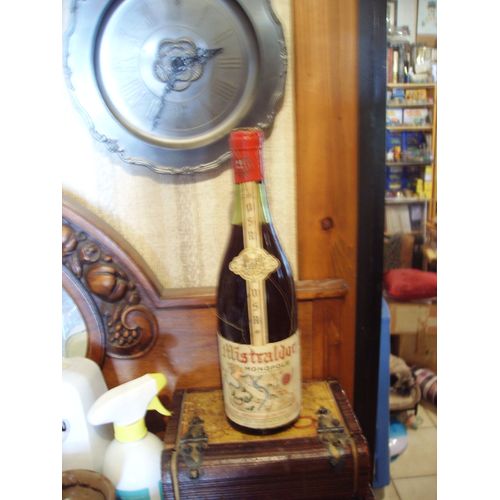 Vin Rouge Mistraldor Appellation Chateauneuf Du Pape Contrôlée Paul Etienne Père Et Fils St Peray