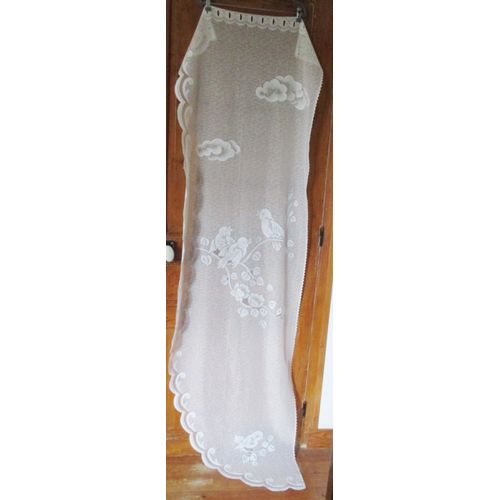 Rideau/Voilage Décoré Nuages Et Oiseaux Sur Branches (Légèrement Colorés)-Largeur 65cm, Hauteur 2m16-Finition Oeillets Passe-Tringle- Côté Droit Et Bas Joliment Arrondis - 100%Polyester Lavé Machine