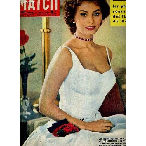 Paris Match N° 501 - 15 Novembre 1958 - Le Pape Couronné, Les Photos Souvenirs Des Fastes De Rome - Un Nouveau Personnage De La Vie Parisienne : Sophia Loren - 11 Novembre 1918 - Le Nouveau Pape(...)