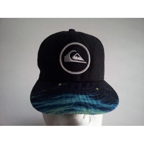 Casquette Quicksilver 9 Fifty New Era Youth 2016 Coloris Noir Façon Nébuleuse Ou Aurore Boréale Bleue Turquoise Sur La Visière