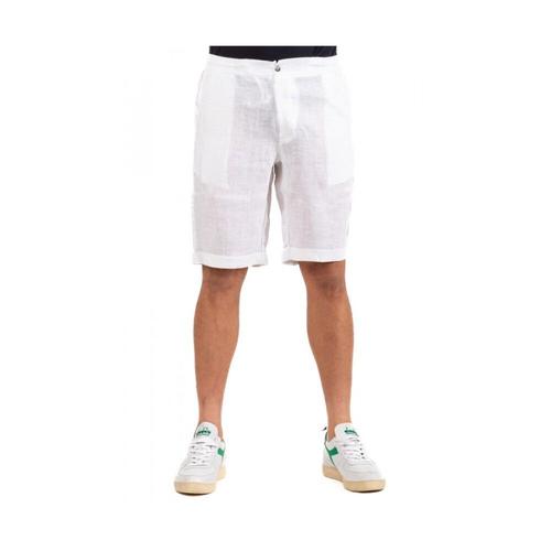 Alpha Industries - Shorts > Casual Shorts - White