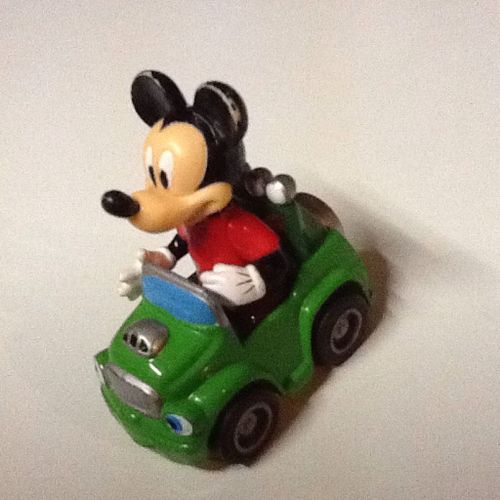Petite Voiture Mickey Verte En Plastique