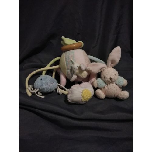 Doudou Eveil Boite A Musique Boule Grelot Doudou Lapin Rose Araignee Papillon Kaloo
