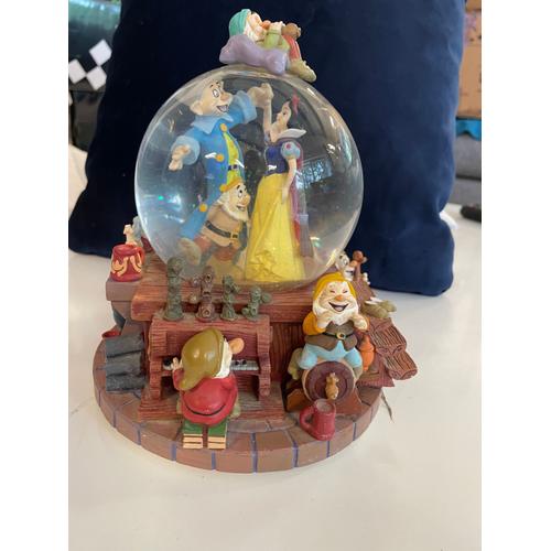 Grand Snow Globe Boule A Neige Musical Disney Blanche Neige Et Les 7 Nains