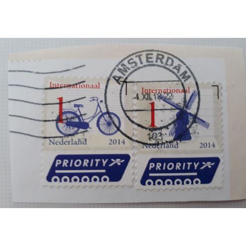 Lot De 2 Timbres Néerlandais Oblitérés Pays-Bas Amsterdam