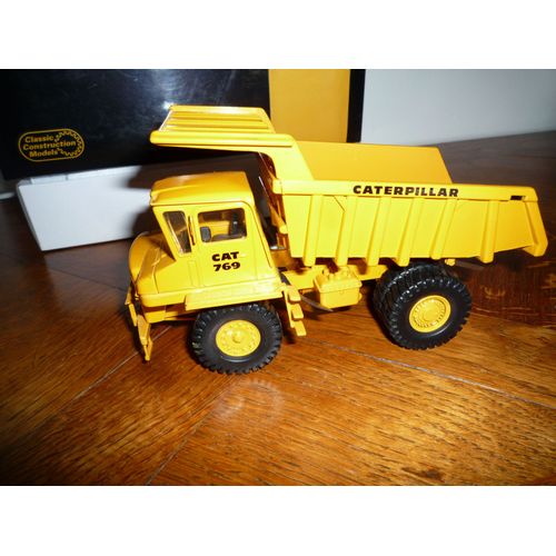 Dumper Cat 769-Classic Construction Models