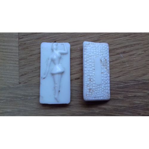 Fève En Plastique Danseuse