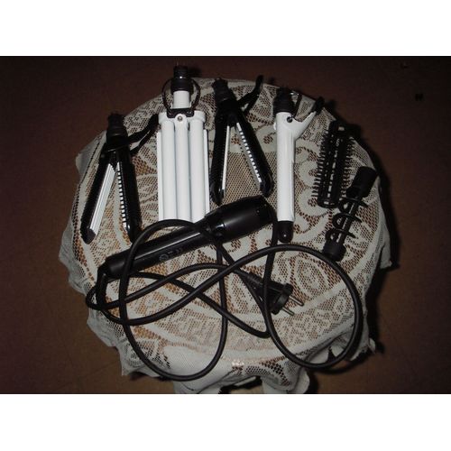Kit Complet De Coiffure Babyliss : Un Fer À Boucler Céramique, Une Brosse, Une Spirale, Un Fer Triple Ondulation, Plaques Lissantes, Plaques Gaufrantes, Trousse De Transport.