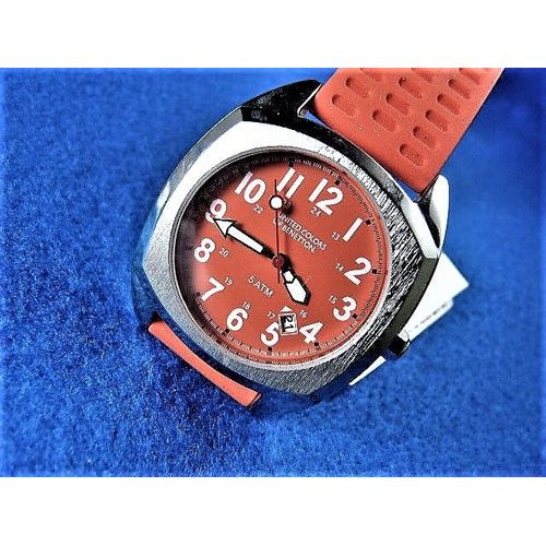 Benetton Montre Analogique Cadran Rouge Ben0008