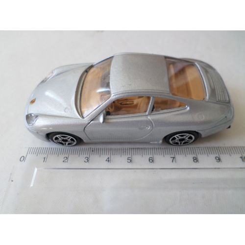 Porsche 911 Carrera-Bburago