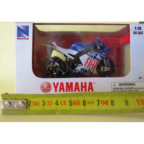 Valentino Rossi Yamaha Yzr M1 1/18 2007-New Ray