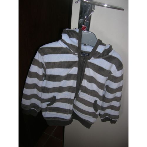 Veste À Capuche Kiabi 18 Mois.