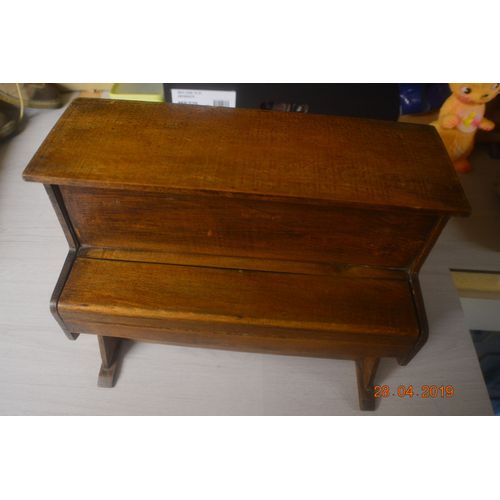 Piano Tout En Bois Années 50/60