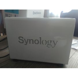 Synology Disk Station DS211J - Serveur NAS - 2 Baies - SATA 3Gb/s - HDD - RAID RAID 0, 1, JBOD - RAM 128 Mo - Gigabit Ethernet - iSCSI support - Conformité TAA