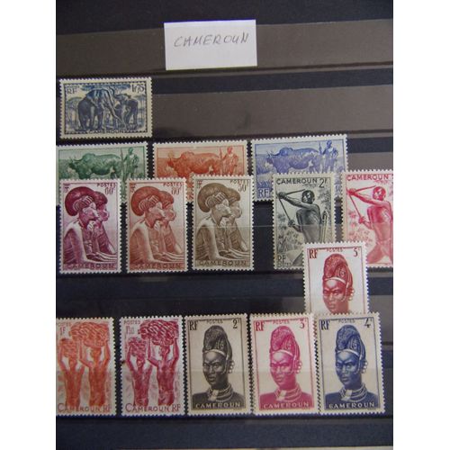 Cameroun 15 Timbres Divers Thèmes Neufs