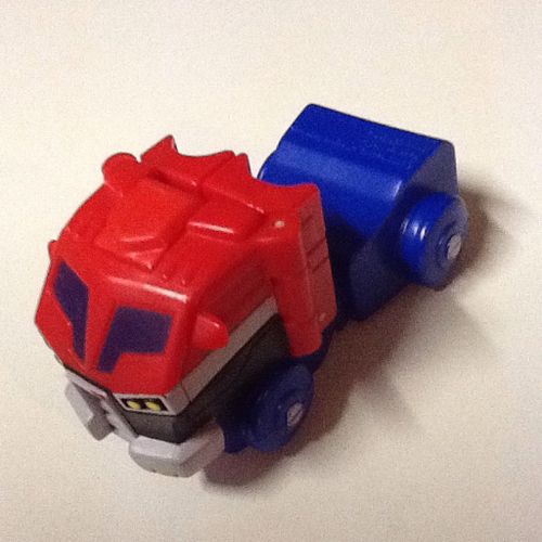 Transformers Camion En Plastique Rouge Et Bleu