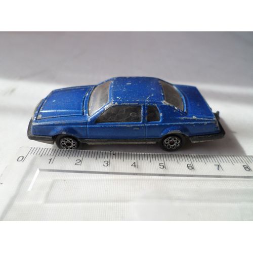 Coupe Ford Bleu-Majorette