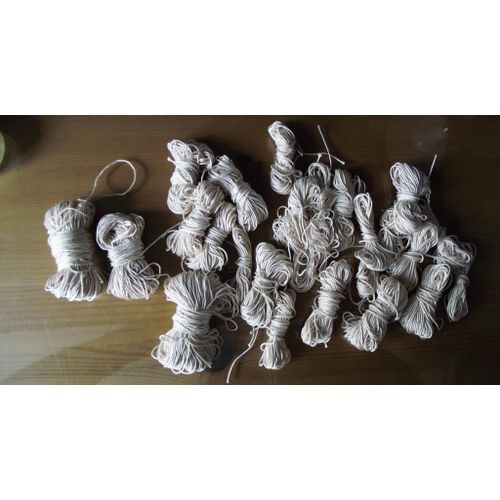 Lot De Coton Rond Couleur Écru De Différente Longueur Par Bobines En Tout (24 Bobines)