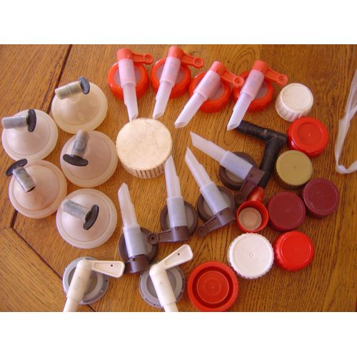 lots de robinets et bouchons pour cubits