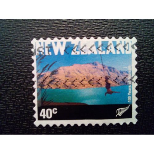 Timbre Nouvelle-Zélande Yt 1851 Saut À L'élastique À Queenstown 2001 ( 46122 )