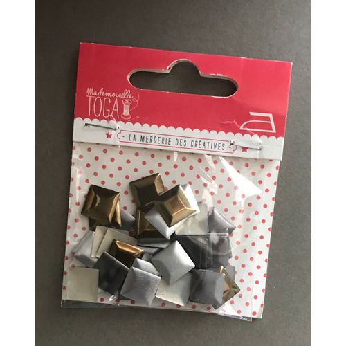 Sachet De Clous Carré Thermocollants 10 Mm Dorés Mates Argentés Nacrés Mademoiselle Toga Mondial Tissus