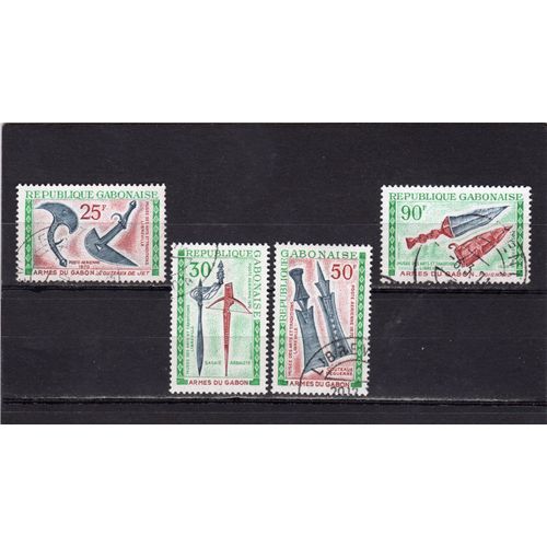 Timbres De Poste Aérienne Du Gabon (Armes Diverses)