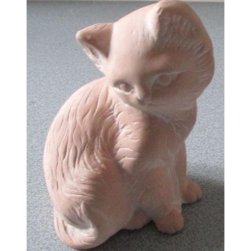 Figurine lourde vintage représentant un chat-terre cuite rose veinée de blanc-largeur base 10cm-hauteur 18cm-pour décorer ou servir de presse-papier-fabrication artisanale avec défauts