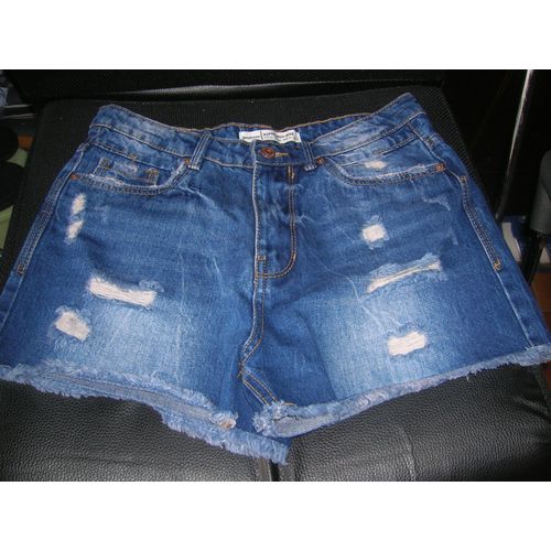 Short En Jean Stradivarius 38.