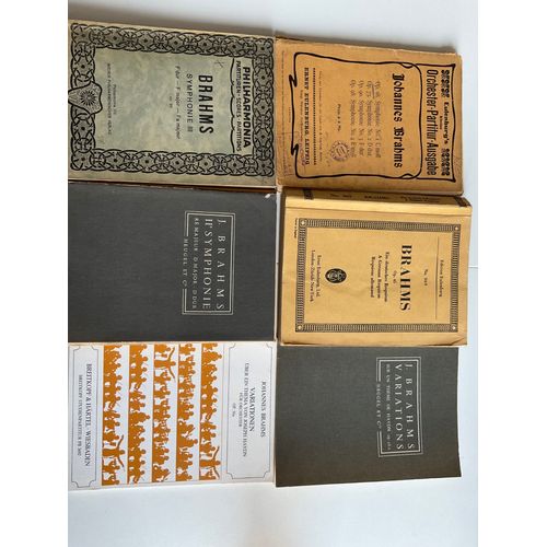 Lot De Partitions Symphoniques De Brahms
