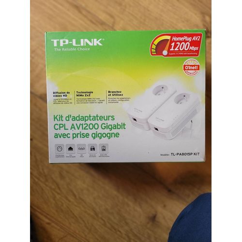 Kit d'adaptateurs CPL (pour diffuser internet via les prises electriques)