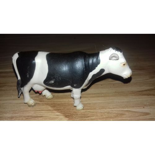 Vache En Plastique