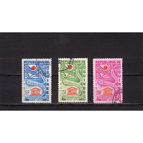 Timbres-Poste De La République De Guinée (Décennie Hydrologique Internationale)