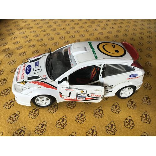 Burago Ford Focus Rallye 1/24-Burago