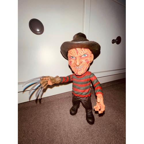 Freddy Krueger Figurine Mezco Doll Collector Horror